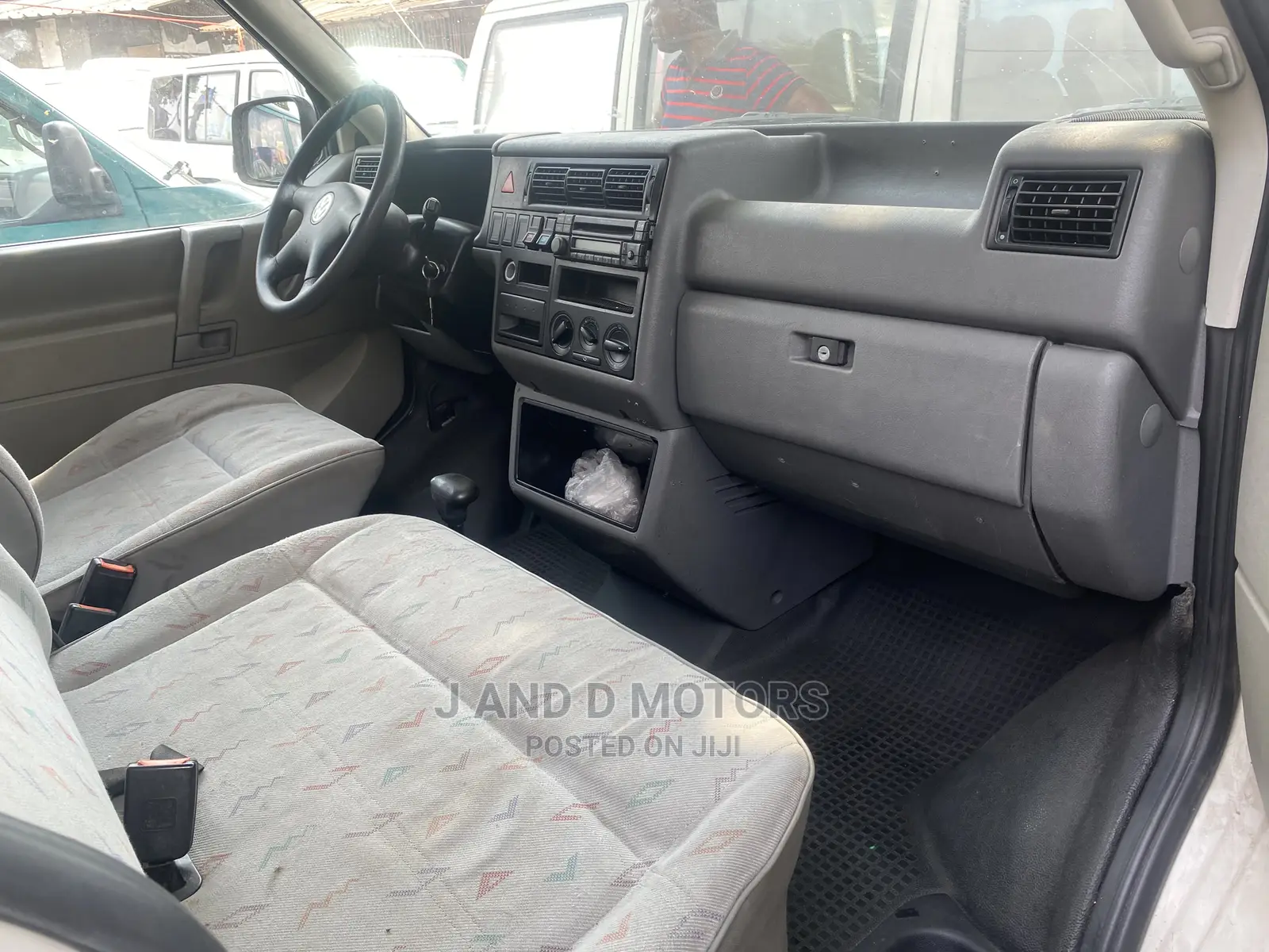 Volkswagen Transporter 2000 White