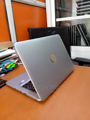 Laptop HP EliteBook 820 G3 8GB Intel Core I5 HDD 500GB