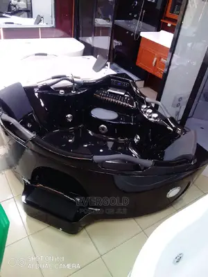 England Double Jacuzzi With Complete Accessories Available