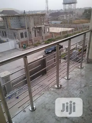 Stainless Top-notch Railing Design