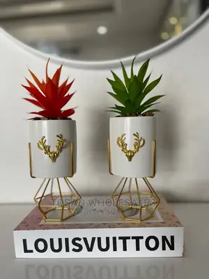 Decorative Flower With Gold Base