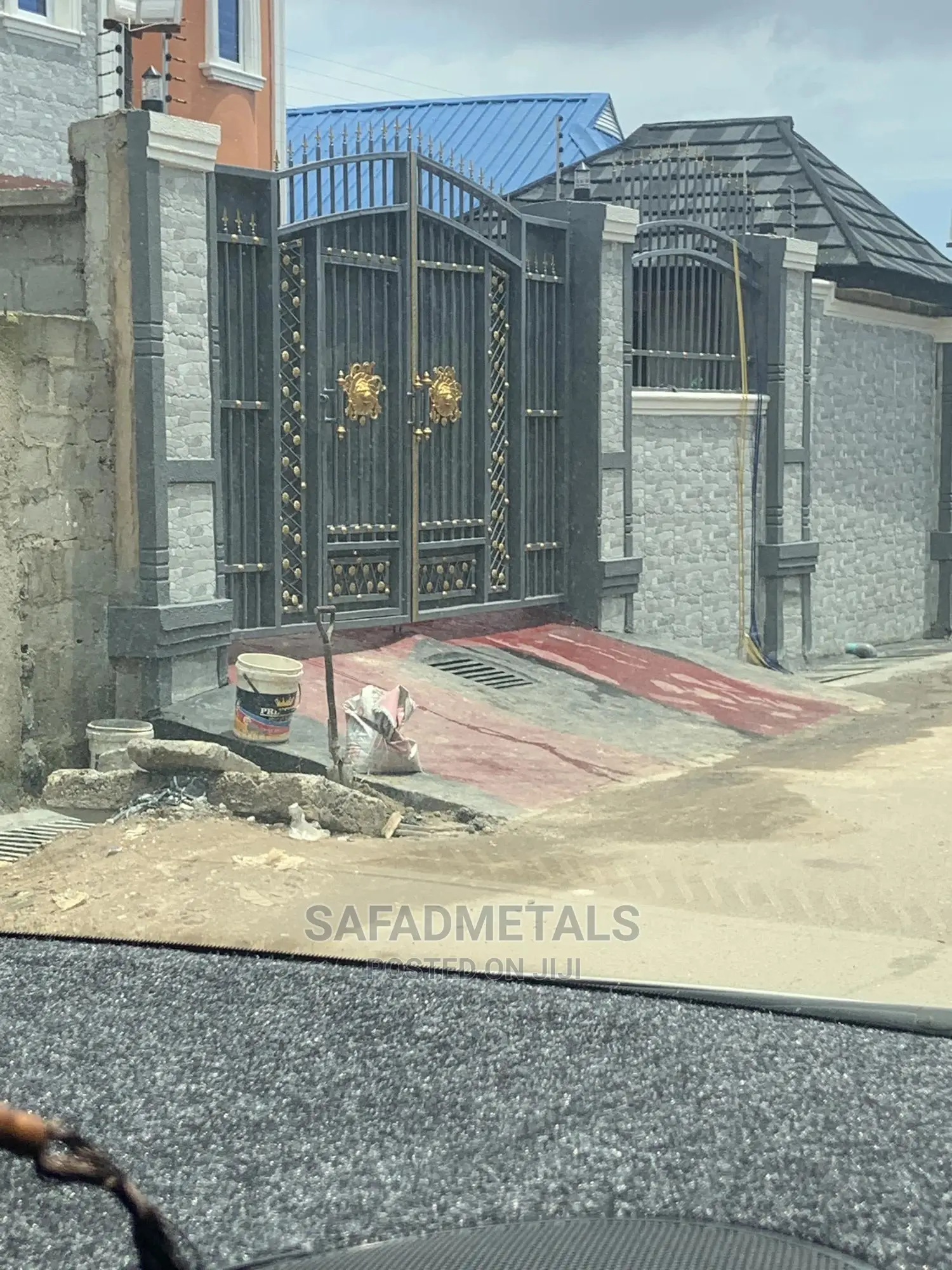Standard Gate