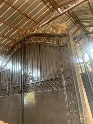 Giant Gate 12ft by 10ft