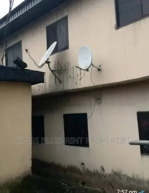 4bdrm Block of Flats in Along Npa Expressway, Warri for Sale