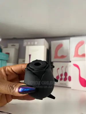 Hq: 10x Rechargable Rose Sucker and Licker