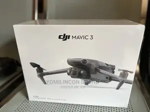 DJI Mavic 3 Fly More Combo, Drone With 4/3 CMOS Hasselblad