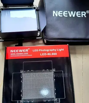 Neewer LED Photography Light