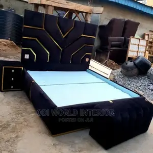 Quality 6by6 Bed Frame With Drawers and Ottoman