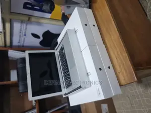 Laptop Apple MacBook Air 2017 8GB Intel Core I5 SSD 128GB