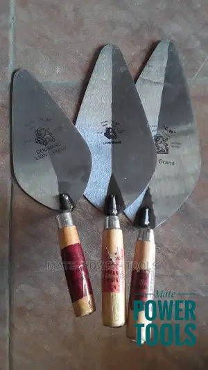 Wood Handle Trowel 10"