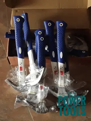 Fibreglass Claw Hammer