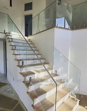 10mm Tempered Glass Balustrade Installed With Spigot