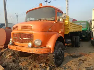 Mercedes Tipper (1513) Truck