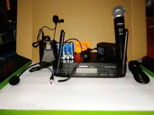 Professional Shure GLXD4 Wireless Microphone