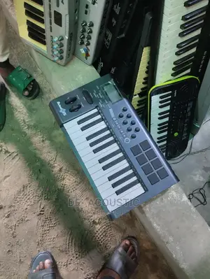 Advanced 25-Key Semi-Weighted Usb Midi Controller
