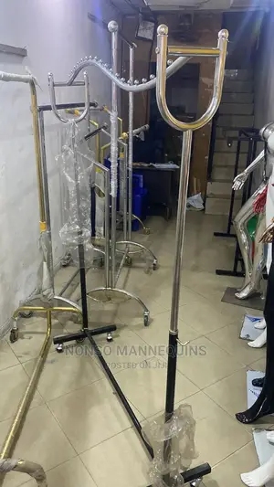 Single Wavy Clothes Rack