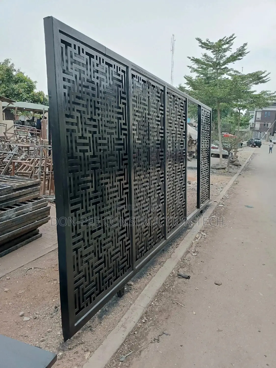 Lesser Cut Gate