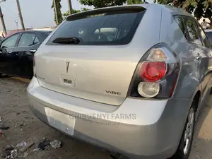 Pontiac Vibe 2.4 4WD 2009 Silver