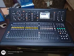 Midas M32 Digital Console