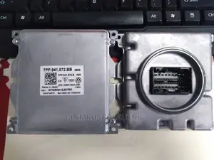 High Quality Certified Brand New Head Light Charger Porsche