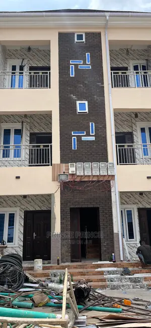 Furnished 3bdrm Block of Flats in Surulere for rent