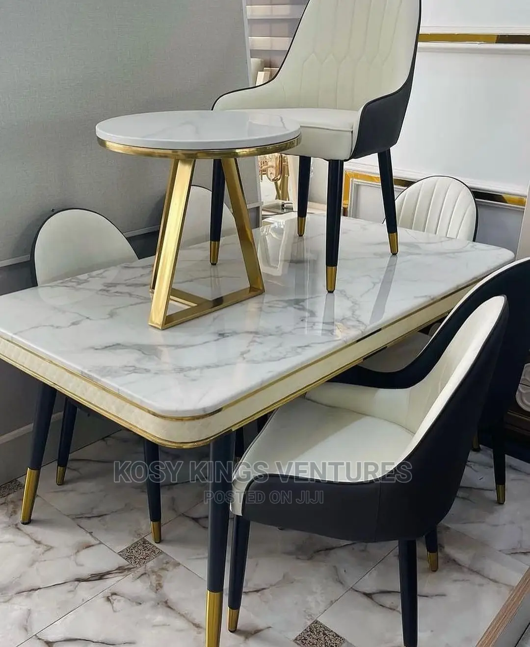 Luxurious Marble Dinning Set