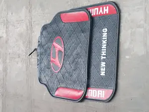 5 Pieces Costumize Hyundia Foot Mat