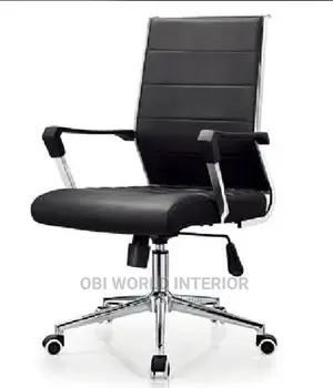 Modern Executive Swivel Leather Office Chair.