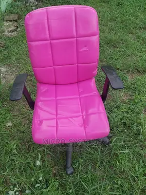 Executive Pink Office Chair