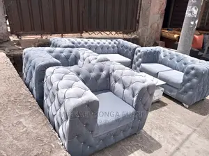 Quality 7 Seater Living Room Chesterfield Sofa Chair.