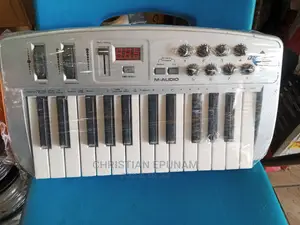 M-Audio Belgium Midi Keyboard