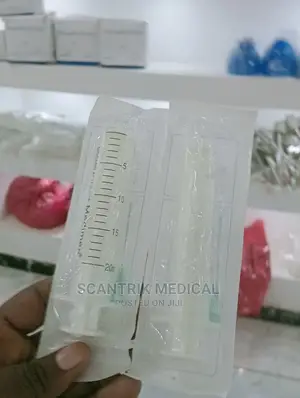 Portable 20ml Syringe and Needie