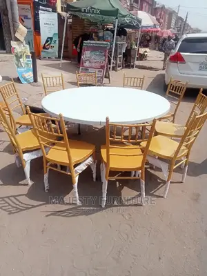 Banquet Table and Chiavari Chairs