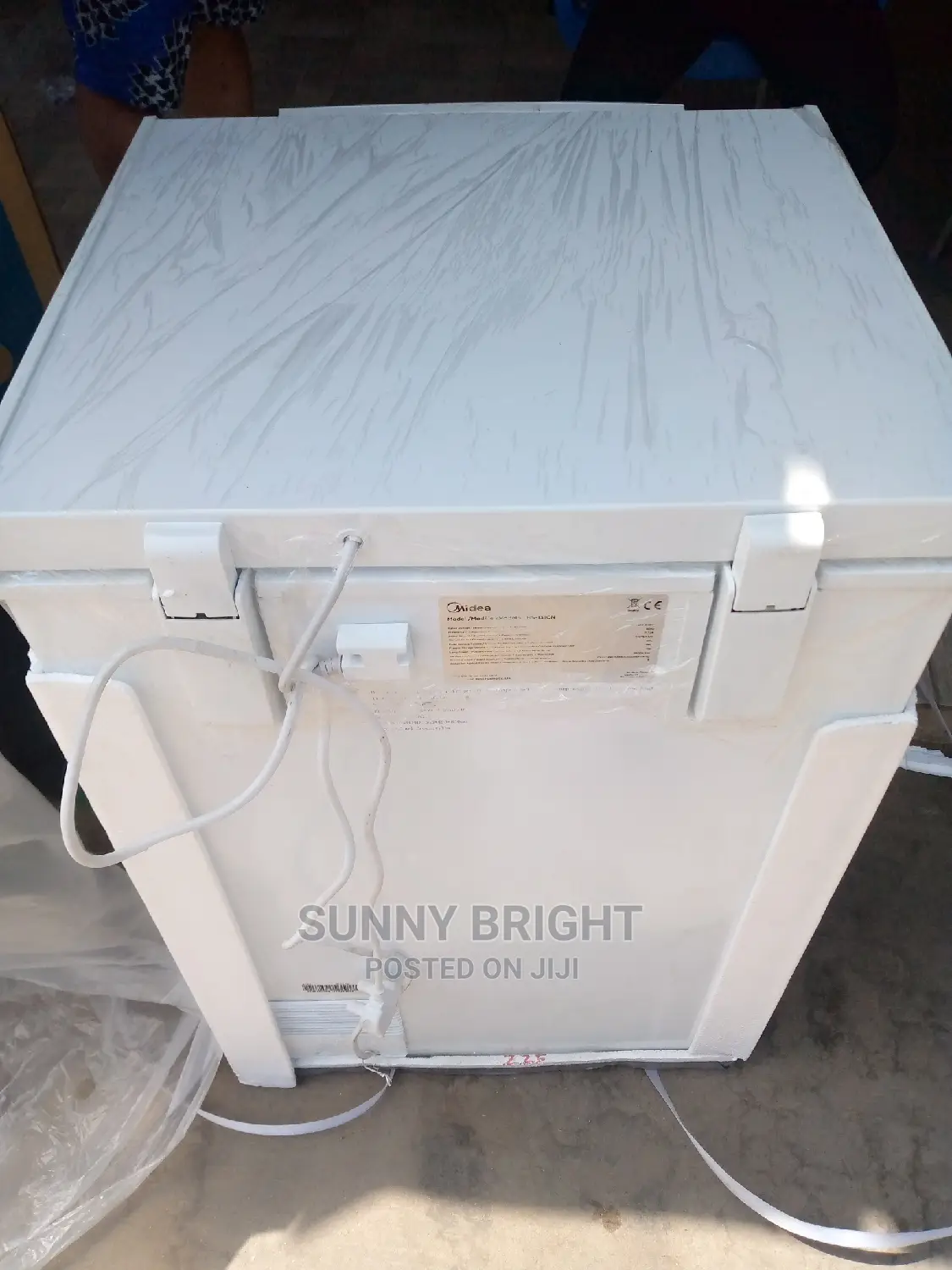 Midea Table Top Fridge 100liters