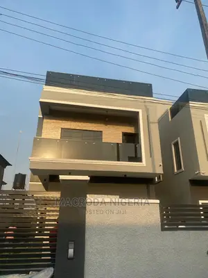 5bdrm Duplex in Adeniyi Jones Ikeja for rent