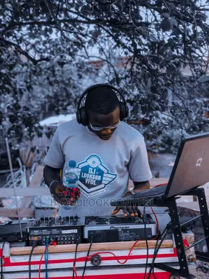 Dj Service Ent Mc Hypeman