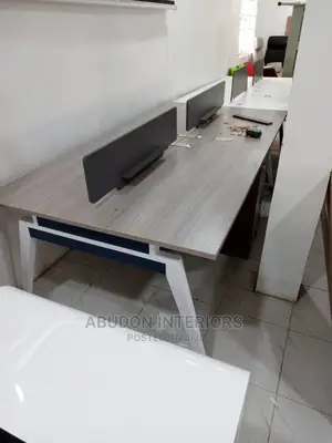 High Grade 4 Man Work Station
