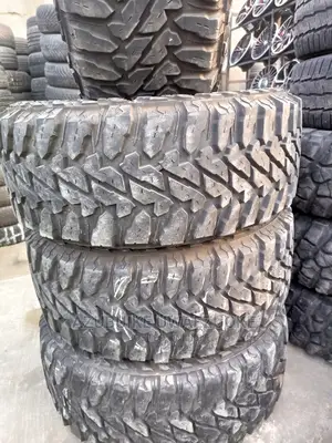Tyres 305/55/20