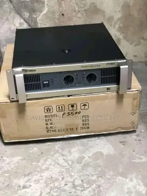 Model 3500 Yamaha Power Amplifier