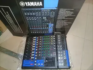 Yamaha Mg12xu Flat Mixer