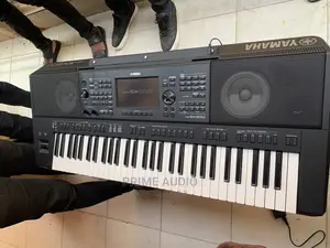 PSR SX920 Yamaha Keyboard With Warranty