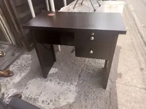 Quality Executive Wooden Office Table With Drawers.