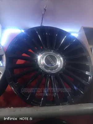 22rim Range Rover Black Rotating Cover