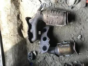 Engine Catalyst Toyota Sienna 2015 Model