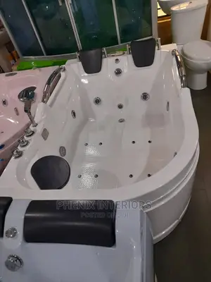 Double Headrest Jacuzzi