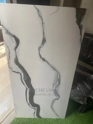 Carlara White Floor Tiles