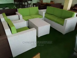 7 Seaters Rattan Chairs With Glass Top