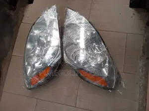Headlamp for Hyundai Entourage 2008 Model