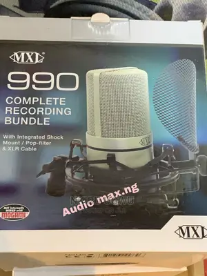 MXL 990 Complete Microphone Bundle