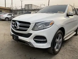 Mercedes-Benz GLE-Class 2017 White
